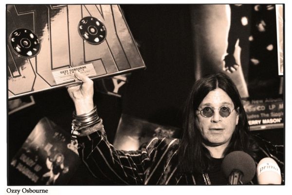 ozzy2F709574C-7697-FF6D-6D0C-A1DD72873578.jpg