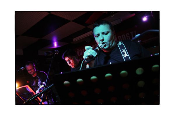 garage-band-0431181E93-495D-A41D-BD2D-C280C1BA249D.jpg