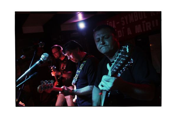 garage-band-05E7F33D71-9E45-D56E-2462-C85270FDD38B.jpg