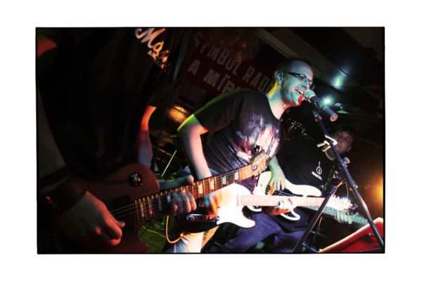 garage-band-24F1D29ABF-3A55-F730-83C3-5BC08CC27F60.jpg
