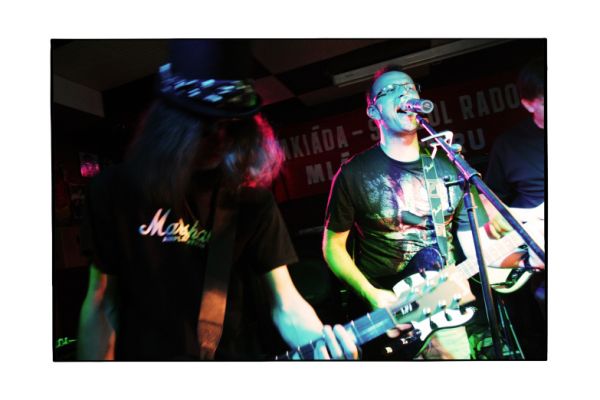 garage-band-25664076B8-C65D-FA61-4410-D4067BD8A02B.jpg