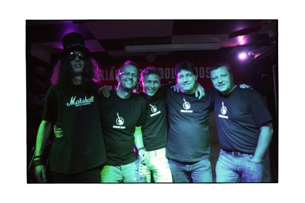 garage-band-333DB142A3-4CCB-D388-1A0A-2BCABA850EE8.jpg