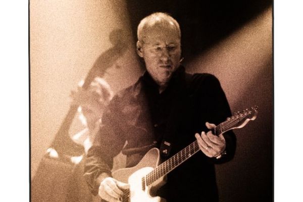 mark-knopfler72F719D3-8120-8BB2-B411-03F0772465A8.jpg