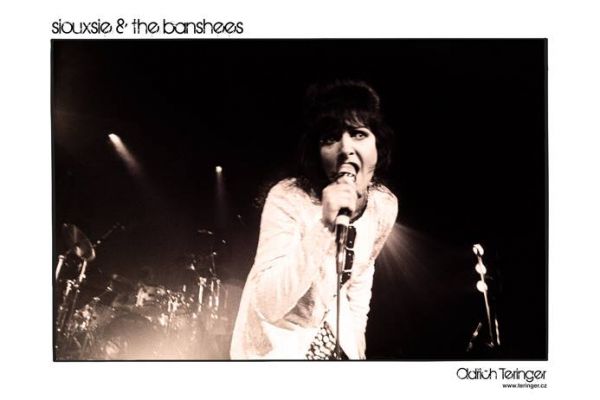 siouxsieFFED17AF-341C-D52A-2888-6F11F5377E56.jpg